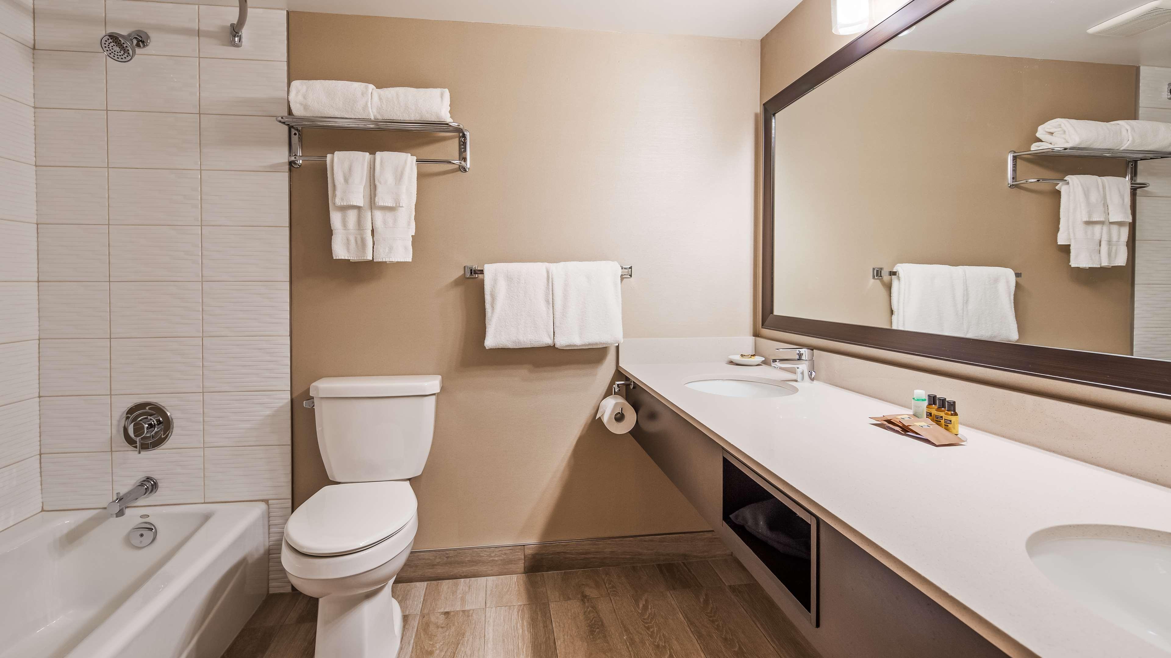 Best Western Plus Calgary Centre Inn Zewnętrze zdjęcie
